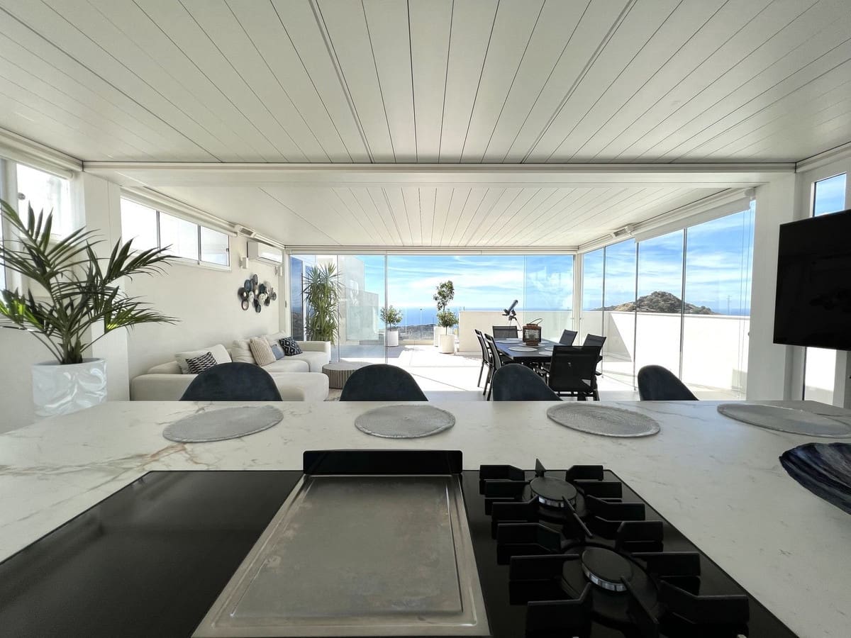 3 chambre Penthouse à vendre à Marbella avec piscine garage - 3 490 000 € (Ref: 8634418)