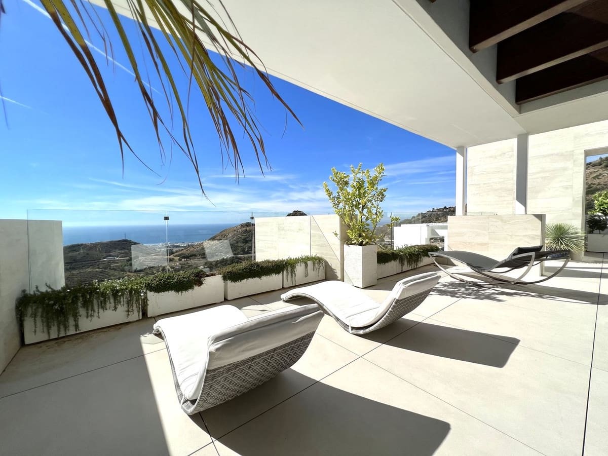 3 chambre Penthouse à vendre à Marbella avec piscine garage - 3 490 000 € (Ref: 8634418)