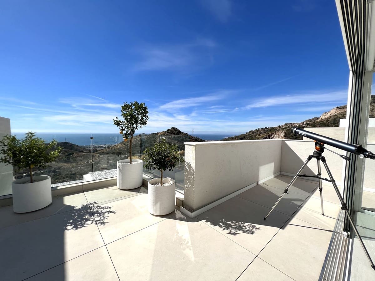 3 chambre Penthouse à vendre à Marbella avec piscine garage - 3 490 000 € (Ref: 8634418)