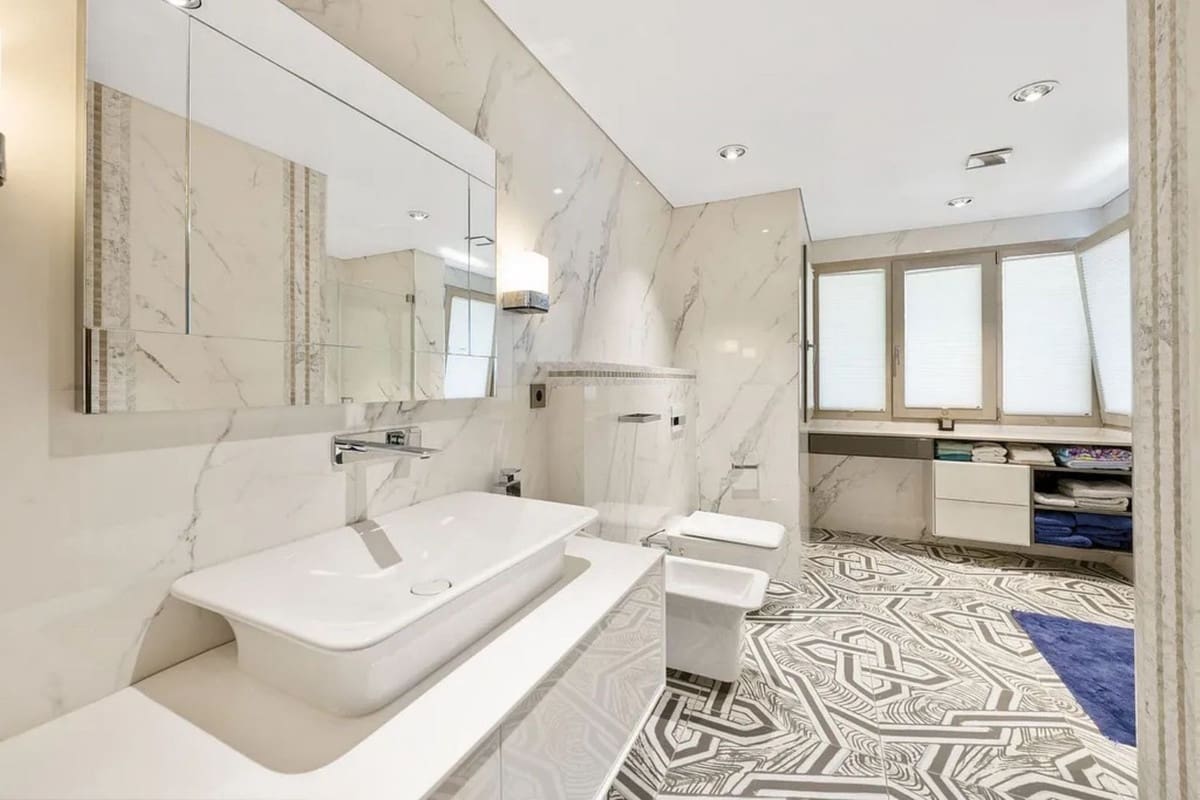 7 bedroom Villa for sale in Golden Mile with pool garage - € 11,000,000 (Ref: 8636347)