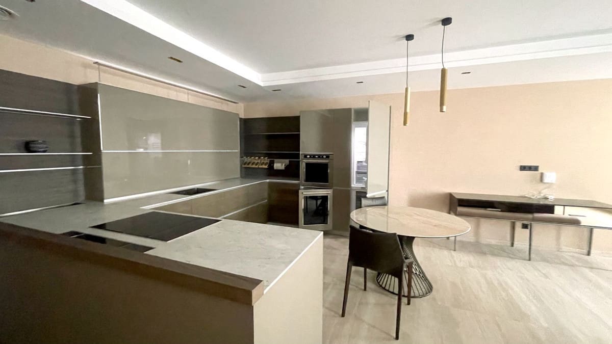 7 bedroom Villa for sale in Golden Mile with pool garage - € 11,000,000 (Ref: 8636347)