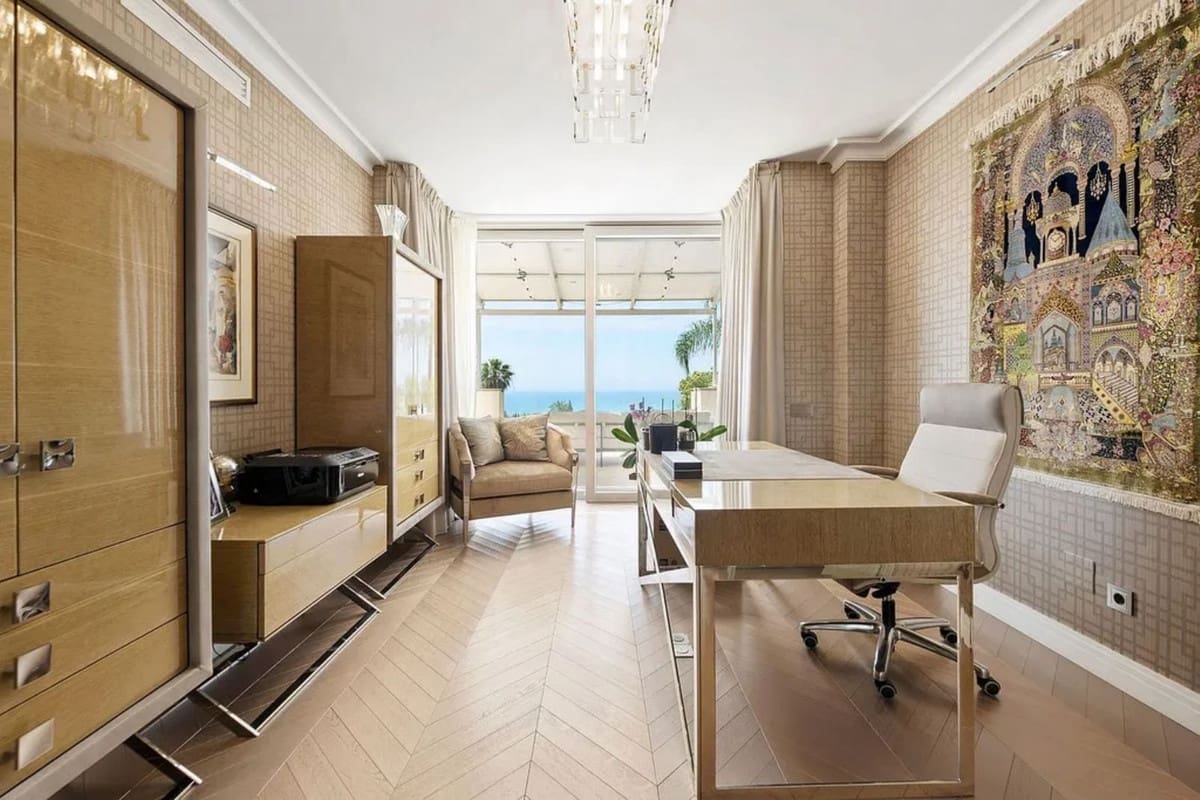 7 bedroom Villa for sale in Golden Mile with pool garage - € 11,000,000 (Ref: 8636347)