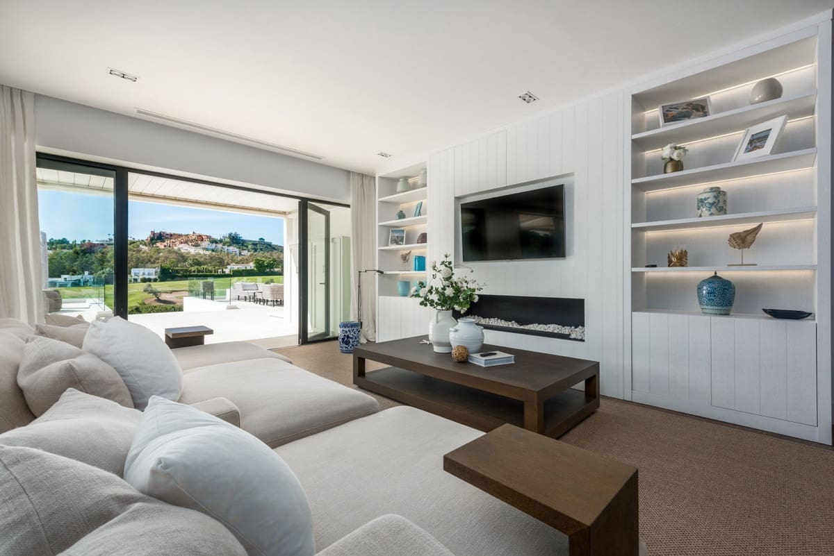 7 soverom Villa til salgs i Nueva Andalucia med svømmebasseng - € 6 990 000 (Ref: 8656249)