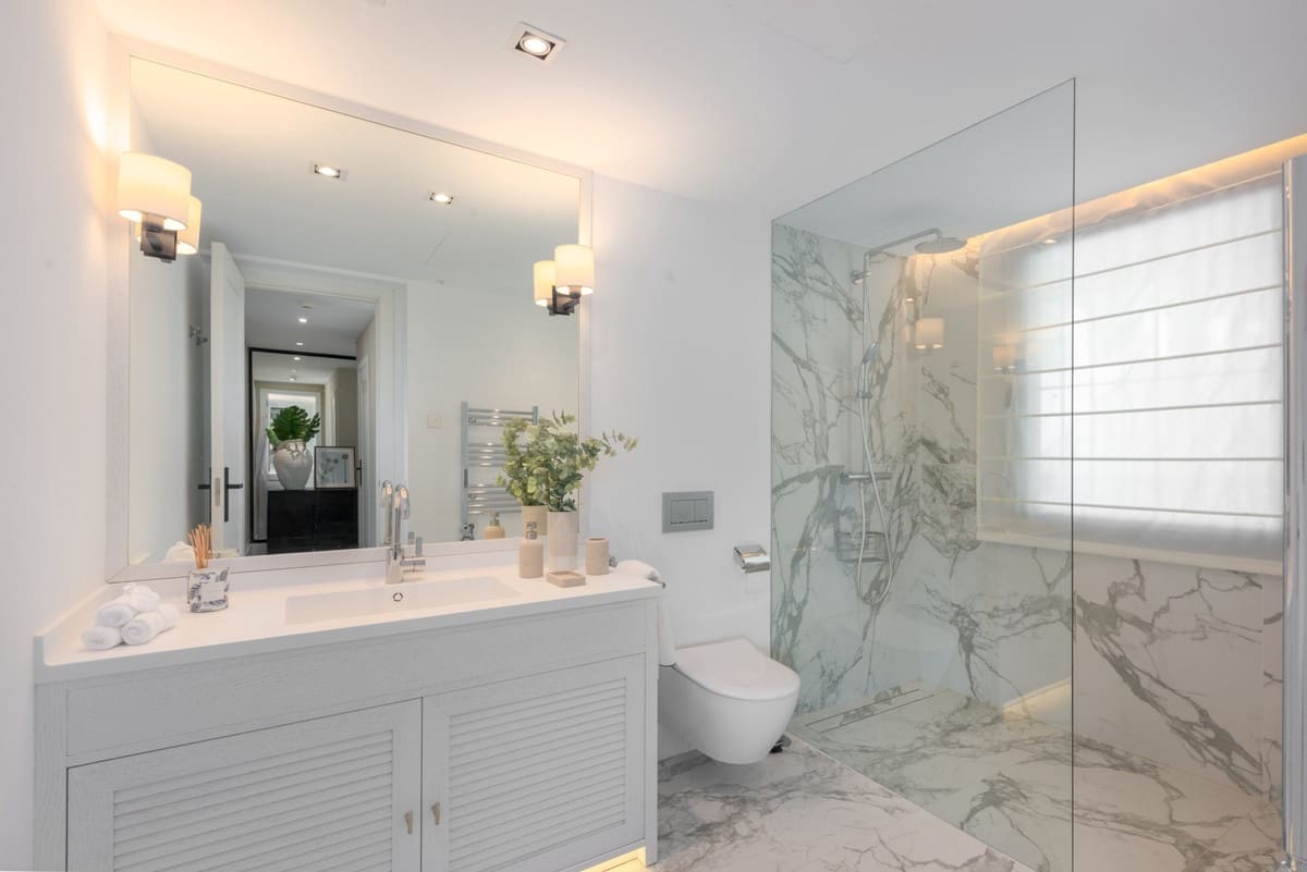 7 soverom Villa til salgs i Nueva Andalucia med svømmebasseng - € 6 990 000 (Ref: 8656249)