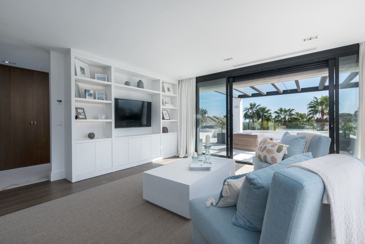 7 soverom Villa til salgs i Nueva Andalucia med svømmebasseng - € 6 990 000 (Ref: 8656249)