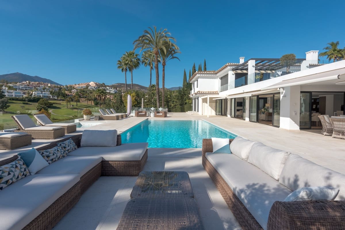 7 soverom Villa til salgs i Nueva Andalucia med svømmebasseng - € 6 990 000 (Ref: 8656249)