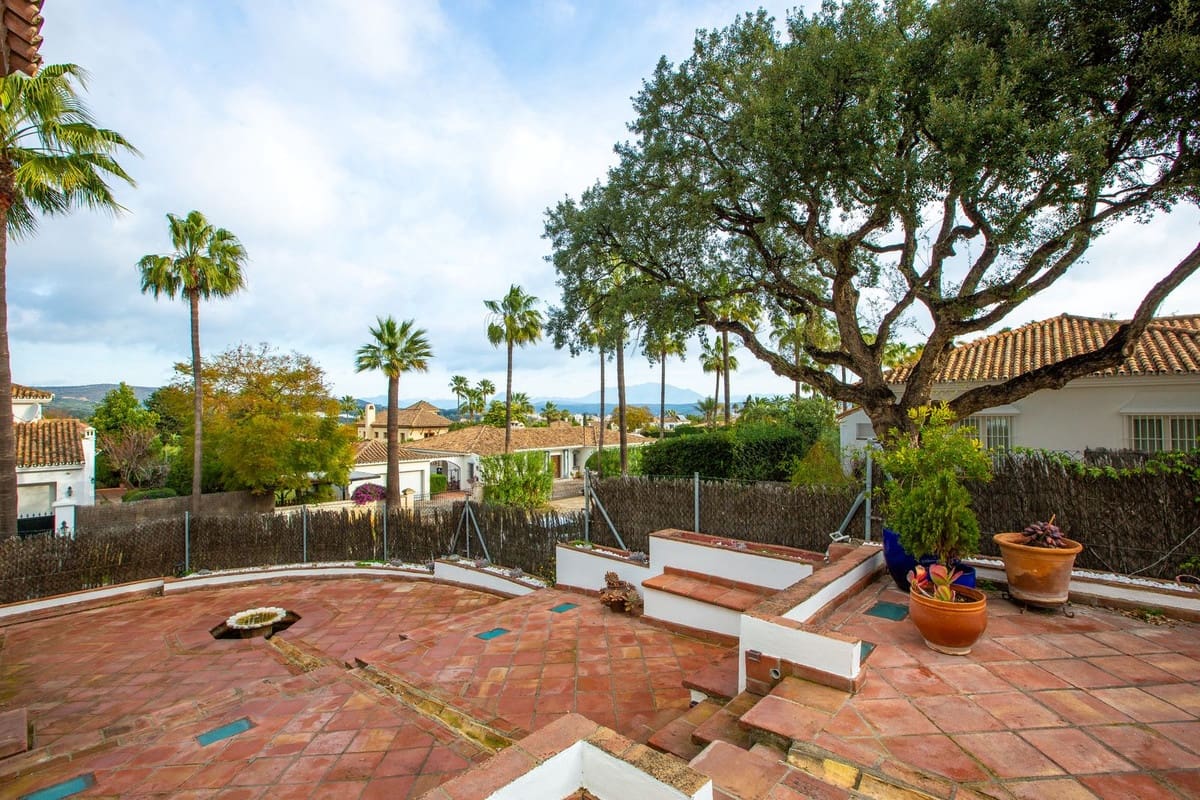 7 bedroom Villa for sale in Sotogrande with pool garage - € 1,700,000 (Ref: 8684716)