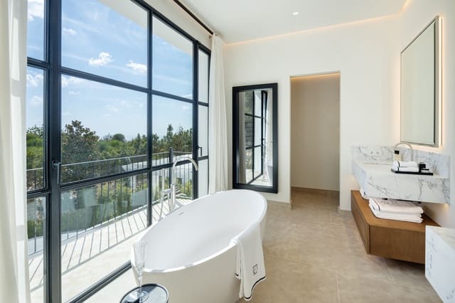 6 slaapkamer Villa te koop in La Carolina - Guadalpín, Marbella met zwembad - € 10.750.000 (Ref: 8684729)