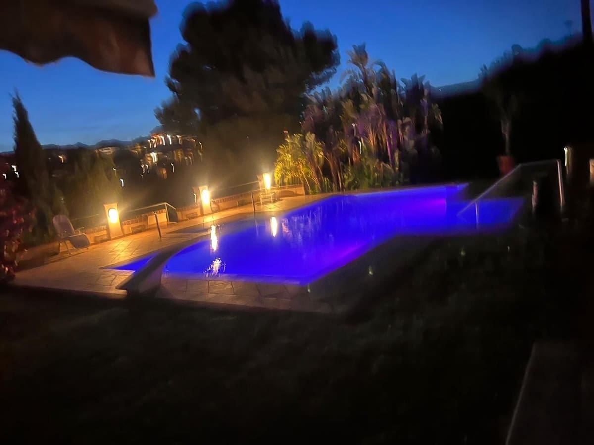 6 sypialnia Willa na sprzedaż w Elviria z basenem garażem - 3 000 000 € (Ref: 8684740)