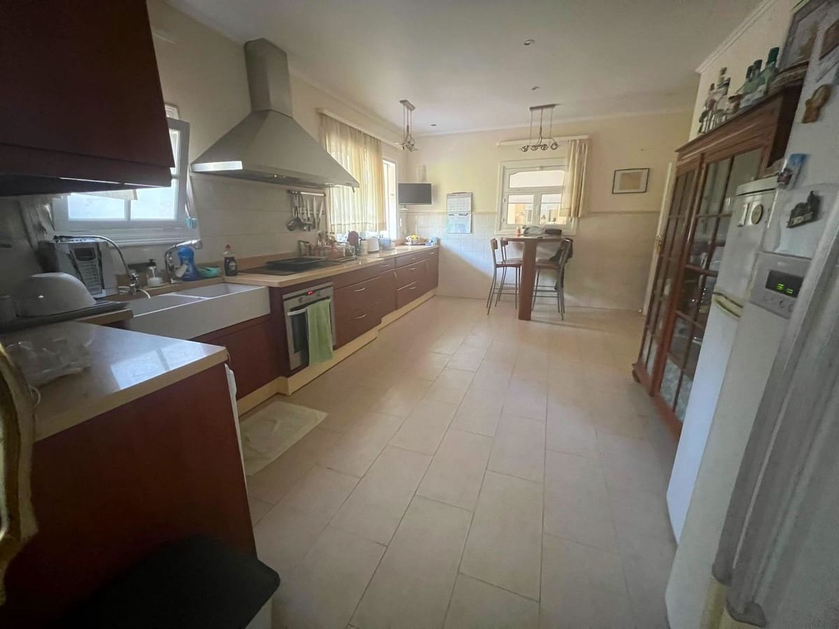 6 sypialnia Willa na sprzedaż w Elviria z basenem garażem - 3 000 000 € (Ref: 8684740)