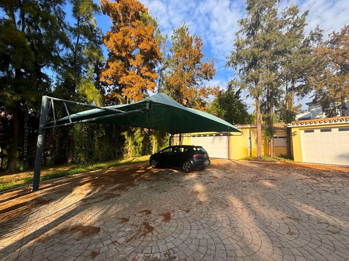 6 sypialnia Willa na sprzedaż w Elviria z basenem garażem - 3 000 000 € (Ref: 8684740)