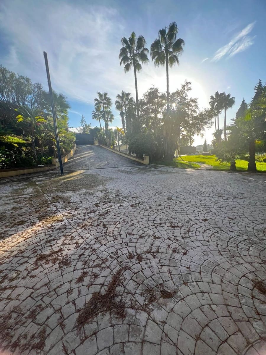 6 sypialnia Willa na sprzedaż w Elviria z basenem garażem - 3 000 000 € (Ref: 8684740)