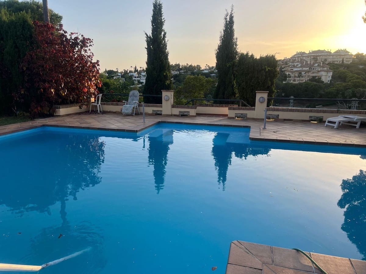 6 sypialnia Willa na sprzedaż w Elviria z basenem garażem - 3 000 000 € (Ref: 8684740)