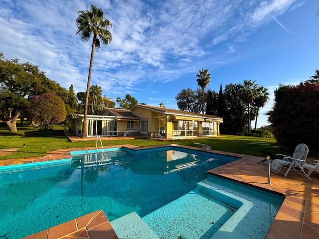 6 sypialnia Willa na sprzedaż w Elviria, Marbella z basenem garażem - 3 000 000 € (Ref: 8684740)