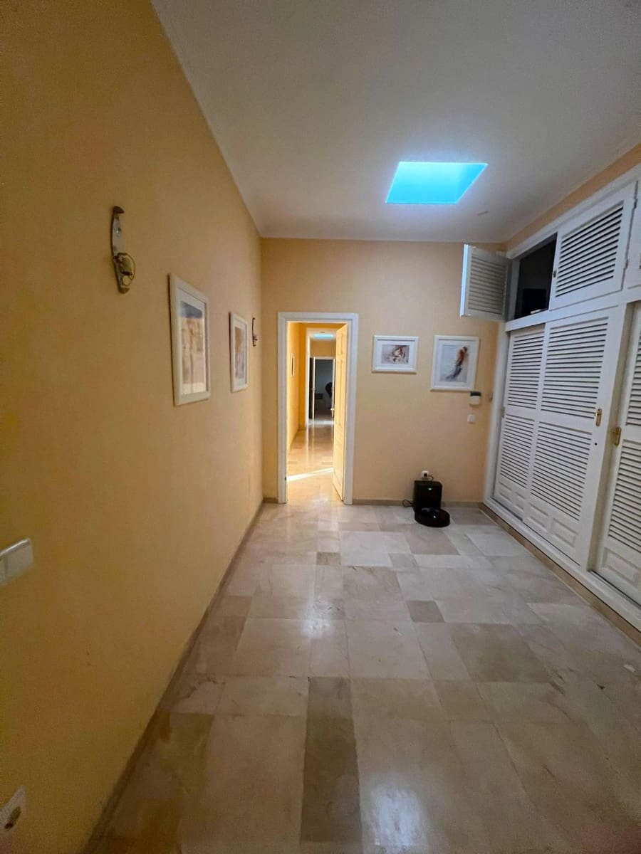 6 sypialnia Willa na sprzedaż w Elviria z basenem garażem - 3 000 000 € (Ref: 8684740)