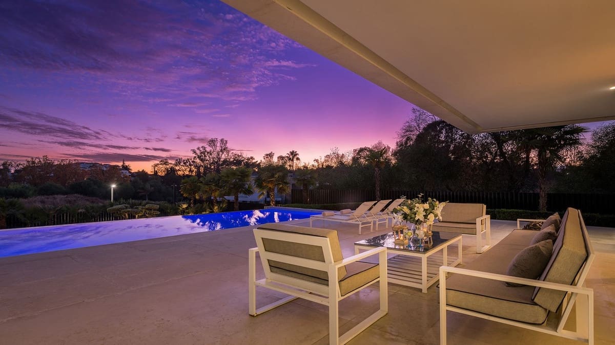 5 makuuhuone Huvila myytävänä paikassa Golden Mile mukana uima-altaan - 8 500 000 € (Ref: 8684752)