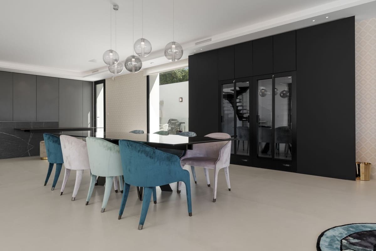 6 soveværelse Villa til salg i El Paraiso med swimmingpool garage - € 6.500.000 (Ref: 8684755)