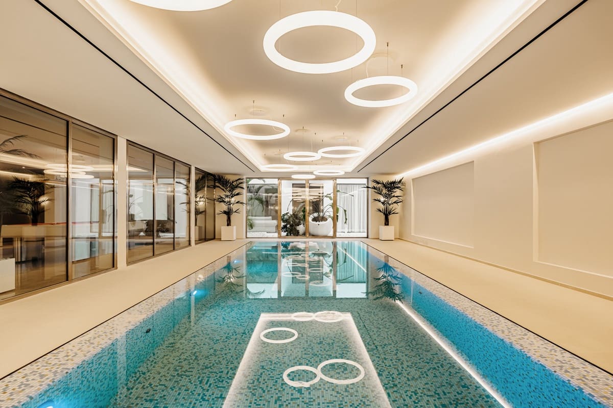 7 soverom Villa til salgs i Golden Mile med svømmebasseng - € 14 600 000 (Ref: 8684766)