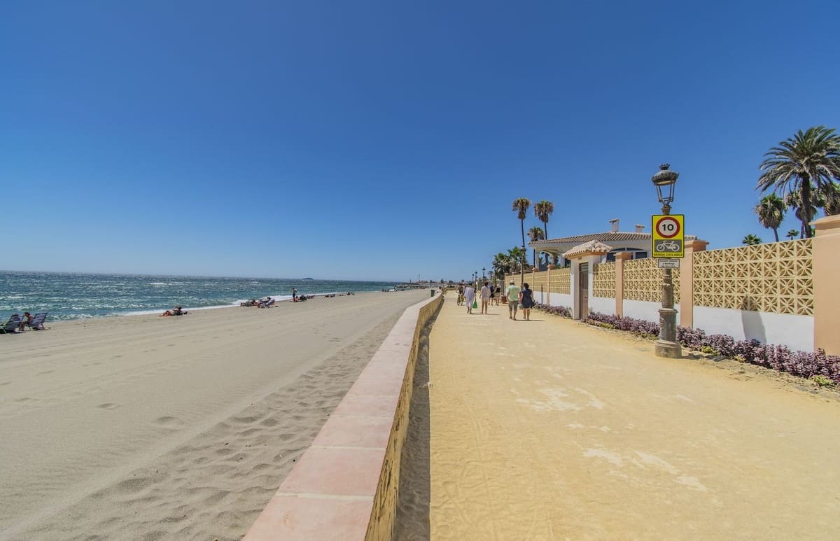 4 soverom Villa til salgs i Golden Mile med svømmebasseng garasje - € 3 750 000 (Ref: 8684781)