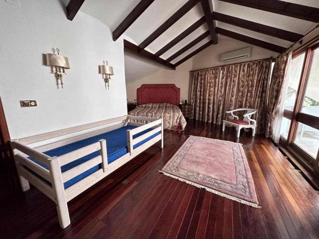 9 slaapkamer Villa te koop in Cabopino met zwembad - € 3.800.000 (Ref: 8684787)