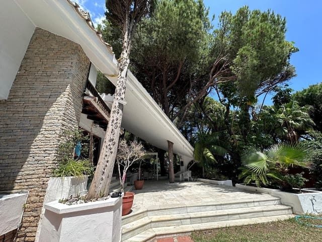 9 sypialnia Willa na sprzedaż w Cabopino, Marbella z basenem - 3 800 000 € (Ref: 8684787)