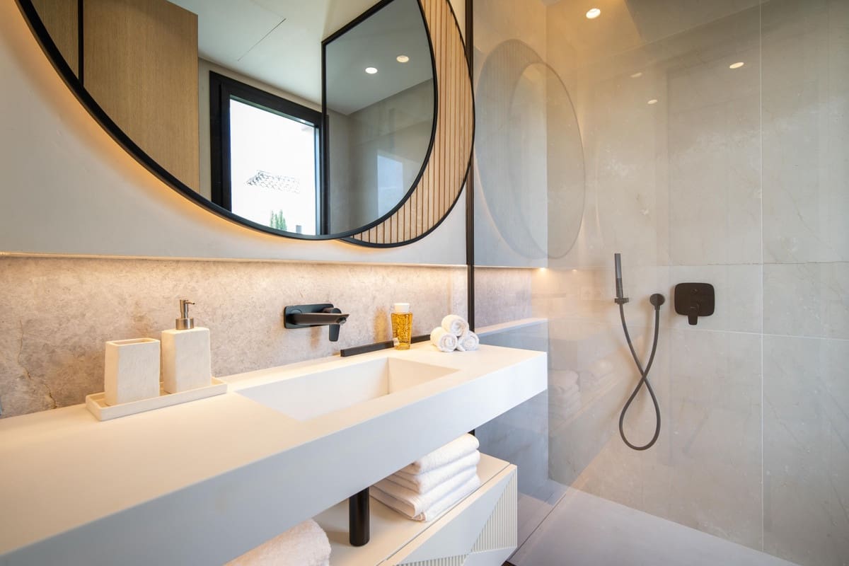 5 sypialnia Willa na sprzedaż w Golden Mile z basenem - 12 950 000 € (Ref: 8684802)