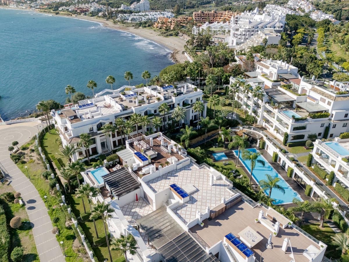 3 quarto Penthouse para venda em Estepona com piscina - 3 400 000 € (Ref: 8684807)
