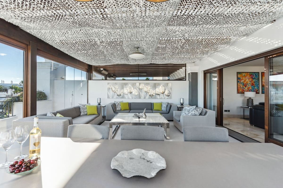 3 quarto Penthouse para venda em Estepona com piscina - 3 400 000 € (Ref: 8684807)