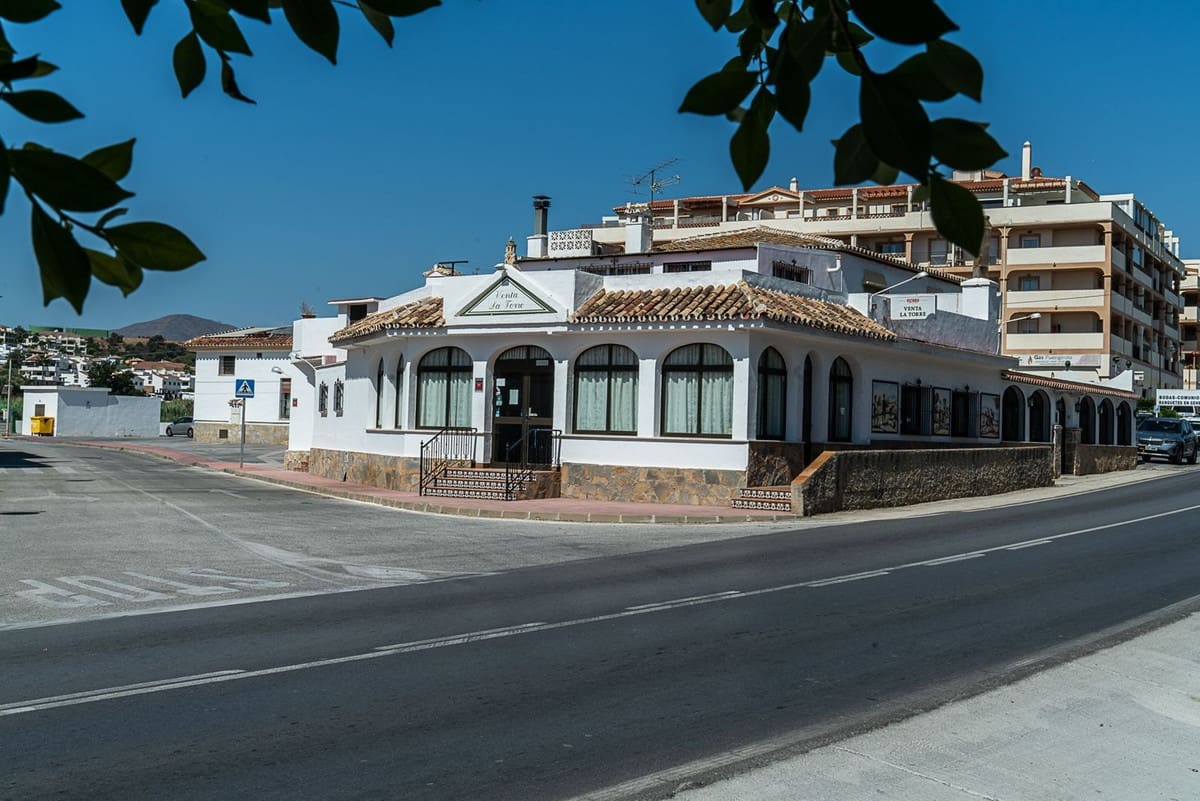 Teren niezagospodarowany na sprzedaż w Mijas - 3 200 000 € (Ref: 8684873)