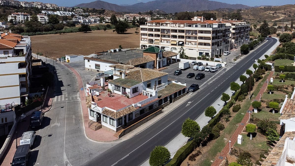 Teren niezagospodarowany na sprzedaż w Mijas - 3 200 000 € (Ref: 8684873)