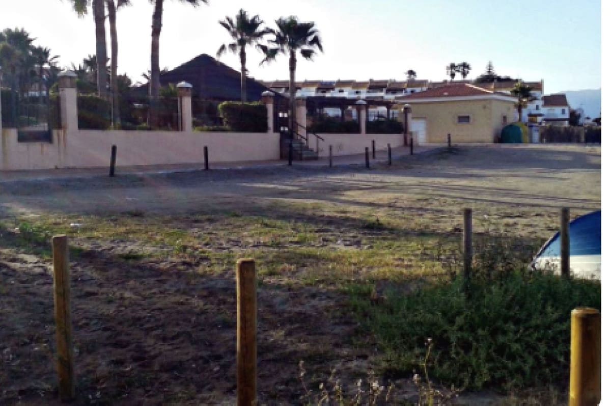 15 sypialnia Hotel na sprzedaż w Manilva z basenem garażem - 3 100 000 € (Ref: 8696520)