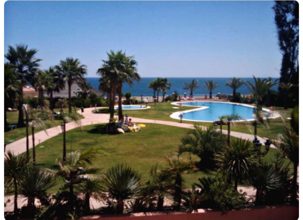 15 sypialnia Hotel na sprzedaż w Manilva z basenem garażem - 3 100 000 € (Ref: 8696520)