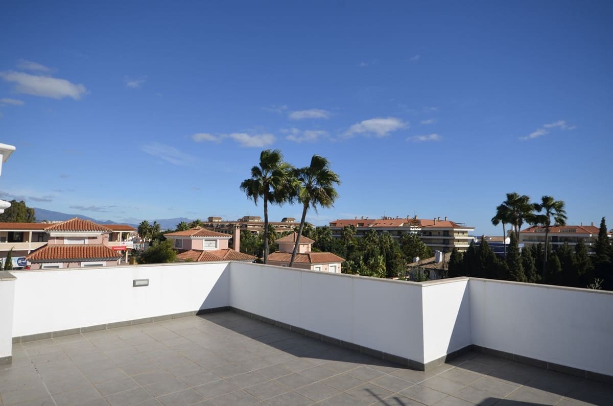 4 soverom Villa til salgs i Manilva med svømmebasseng garasje - € 1 850 000 (Ref: 8712518)