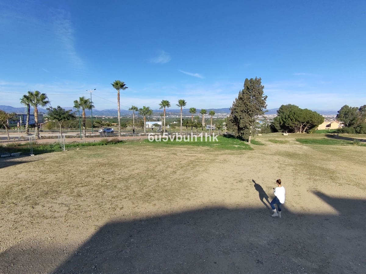 Grunde uden byggetilladelser til salg i Alhaurin de la Torre - € 4.750.000 (Ref: 8712540)