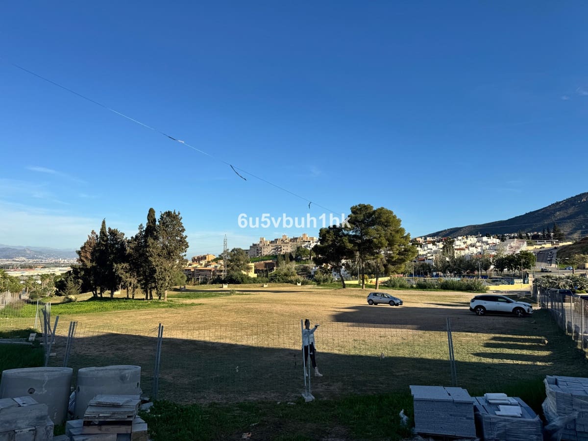 Grunde uden byggetilladelser til salg i Alhaurin de la Torre - € 4.750.000 (Ref: 8712540)