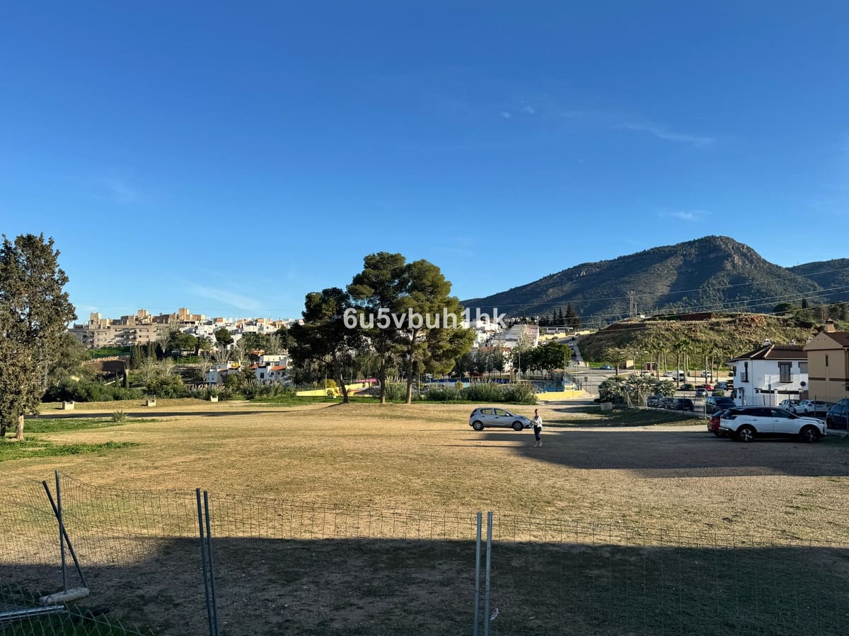 Grunde uden byggetilladelser til salg i Alhaurin de la Torre - € 4.750.000 (Ref: 8712540)