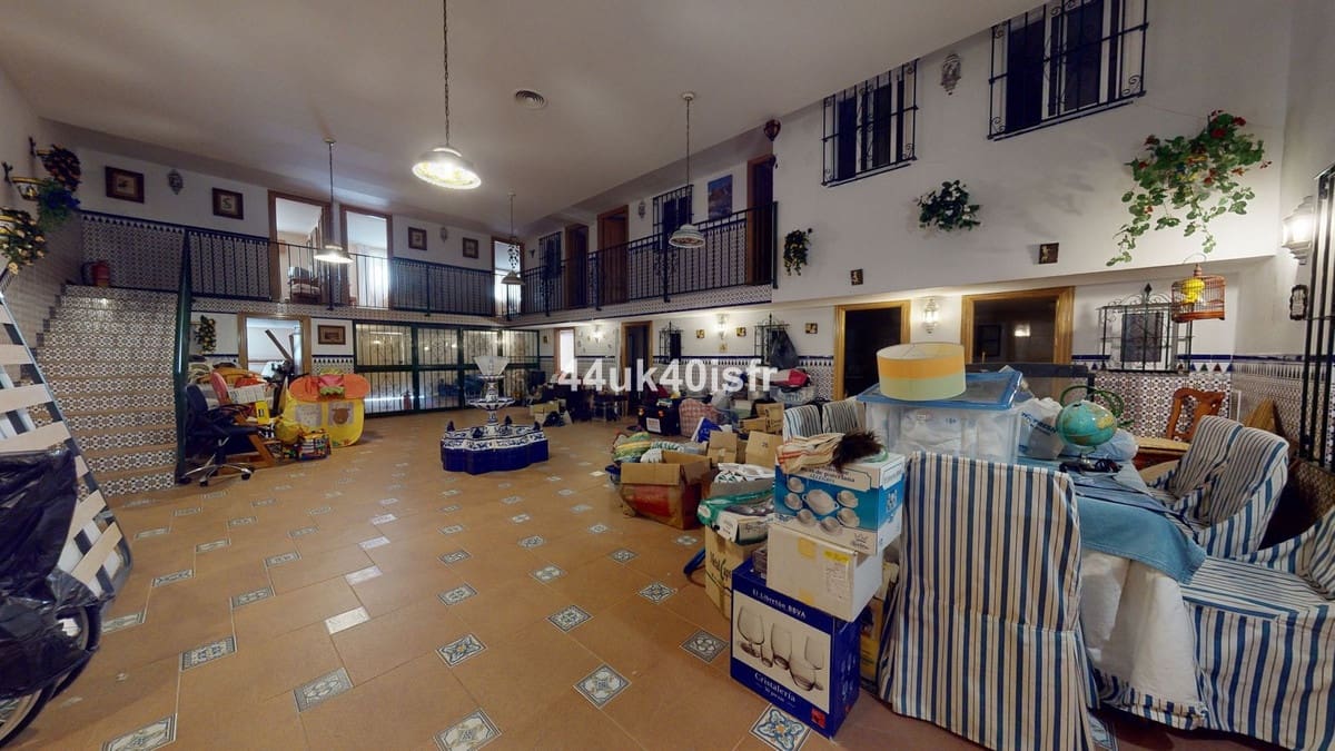 8 soverom Villa til salgs i Mijas Golf med svømmebasseng garasje - € 3 800 000 (Ref: 8712554)