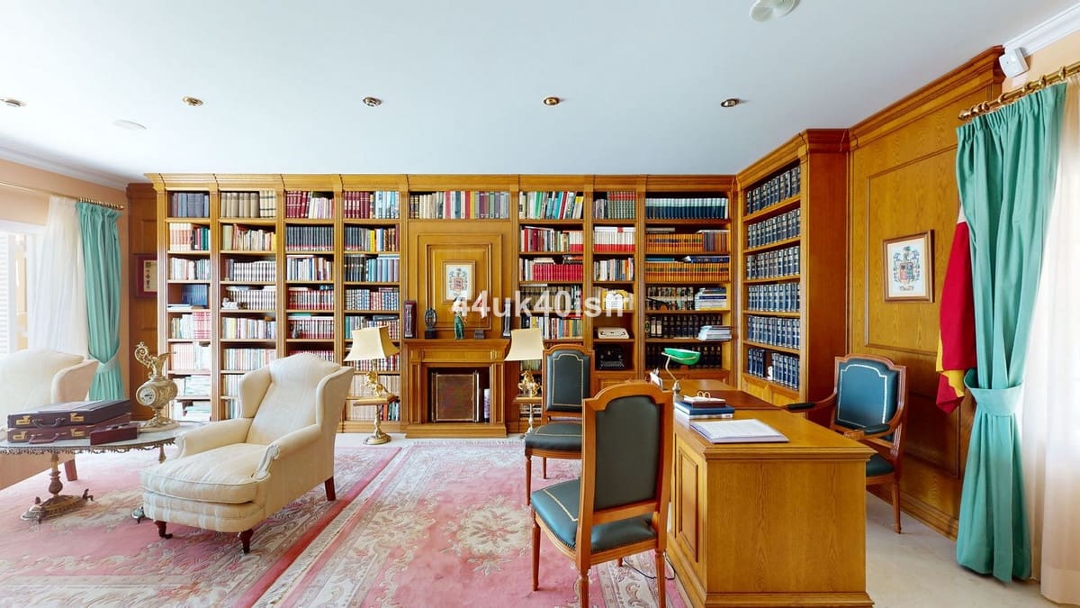 8 soverom Villa til salgs i Mijas Golf med svømmebasseng garasje - € 3 800 000 (Ref: 8712554)