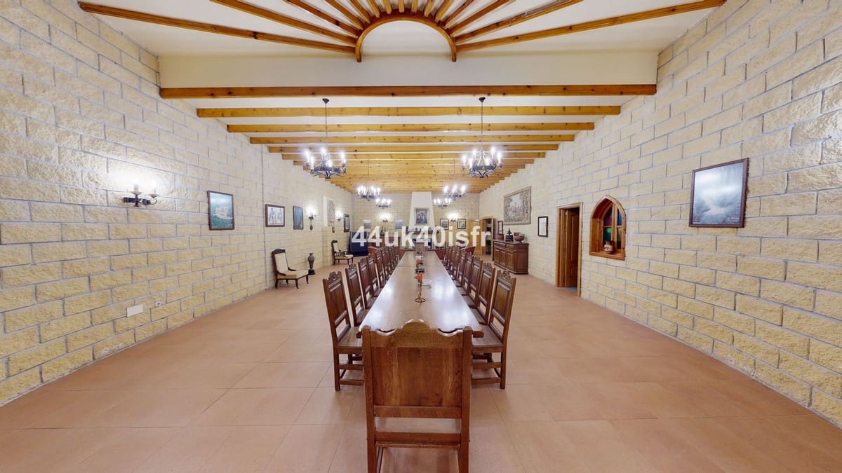 8 soverom Villa til salgs i Mijas Golf med svømmebasseng garasje - € 3 800 000 (Ref: 8712554)