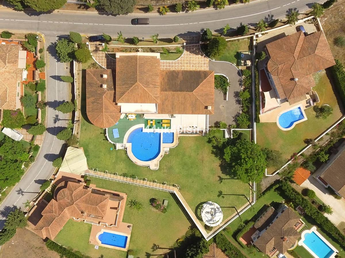 8 soverom Villa til salgs i Mijas Golf med svømmebasseng garasje - € 3 800 000 (Ref: 8712554)