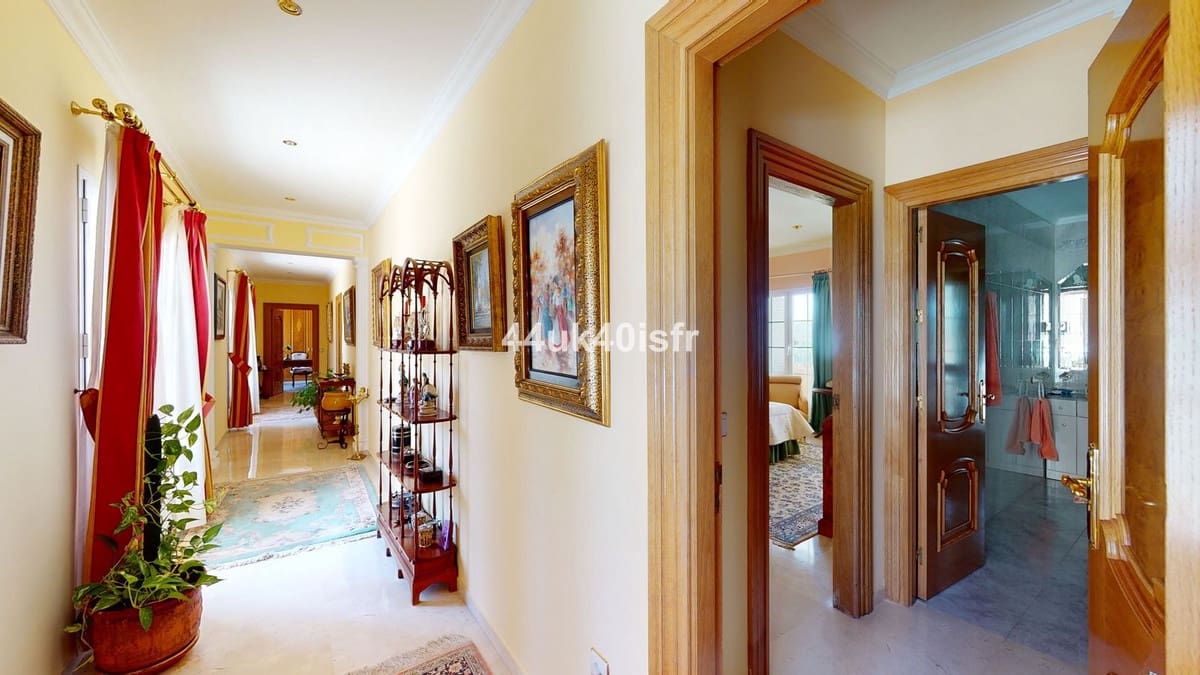 8 soverom Villa til salgs i Mijas Golf med svømmebasseng garasje - € 3 800 000 (Ref: 8712554)