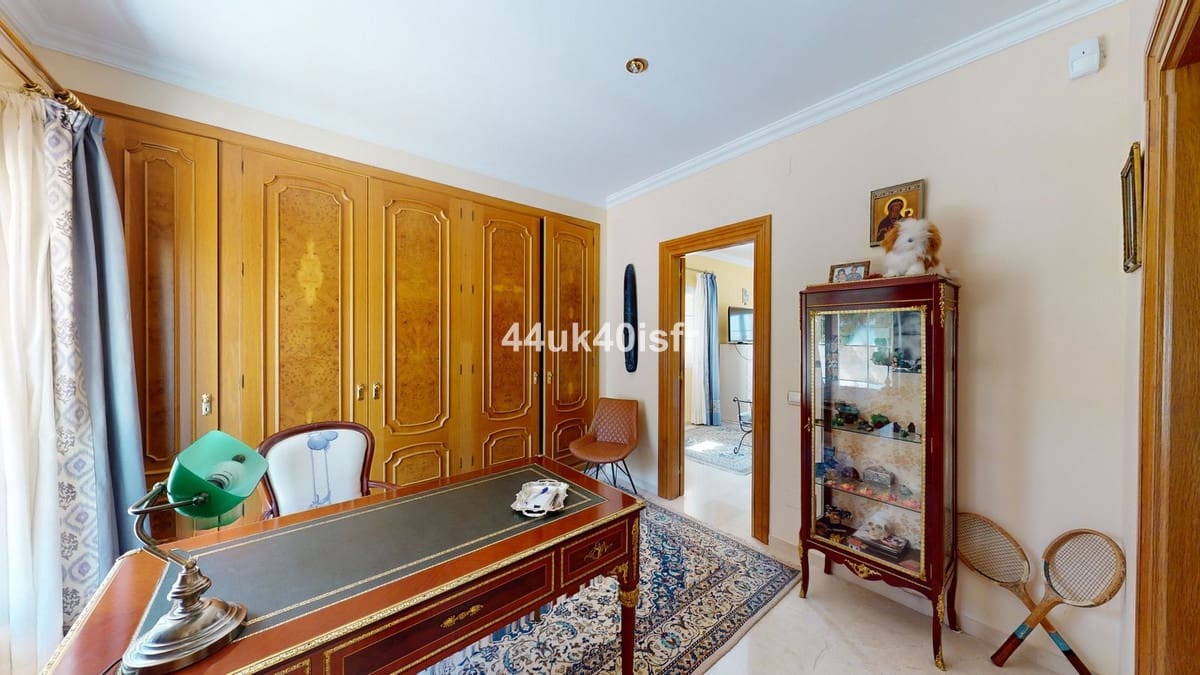 8 soverom Villa til salgs i Mijas Golf med svømmebasseng garasje - € 3 800 000 (Ref: 8712554)