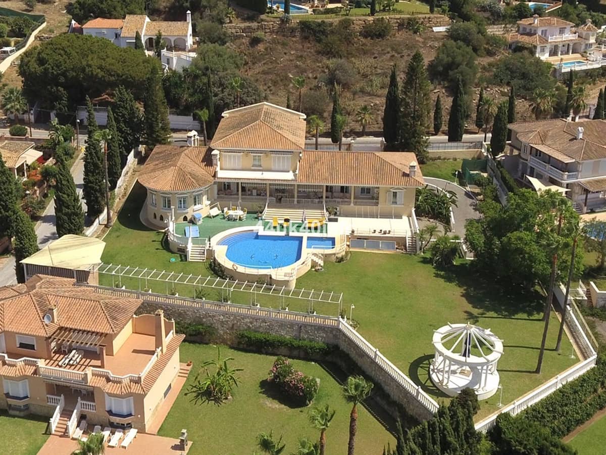 8 soverom Villa til salgs i Mijas Golf med svømmebasseng garasje - € 3 800 000 (Ref: 8712554)