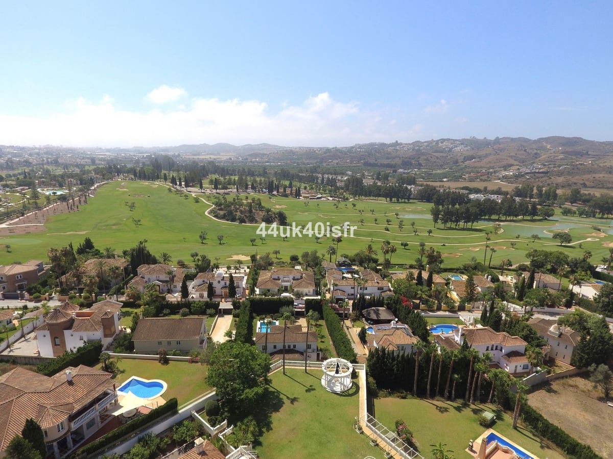 8 soverom Villa til salgs i Mijas Golf med svømmebasseng garasje - € 3 800 000 (Ref: 8712554)