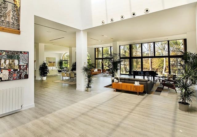 10 sypialnia Willa na sprzedaż w Puerto Banus, Marbella z basenem - 10 000 000 € (Ref: 8763569)