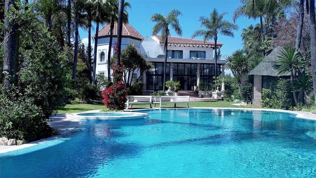 10 sypialnia Willa na sprzedaż w Puerto Banus, Marbella z basenem - 10 000 000 € (Ref: 8763569)