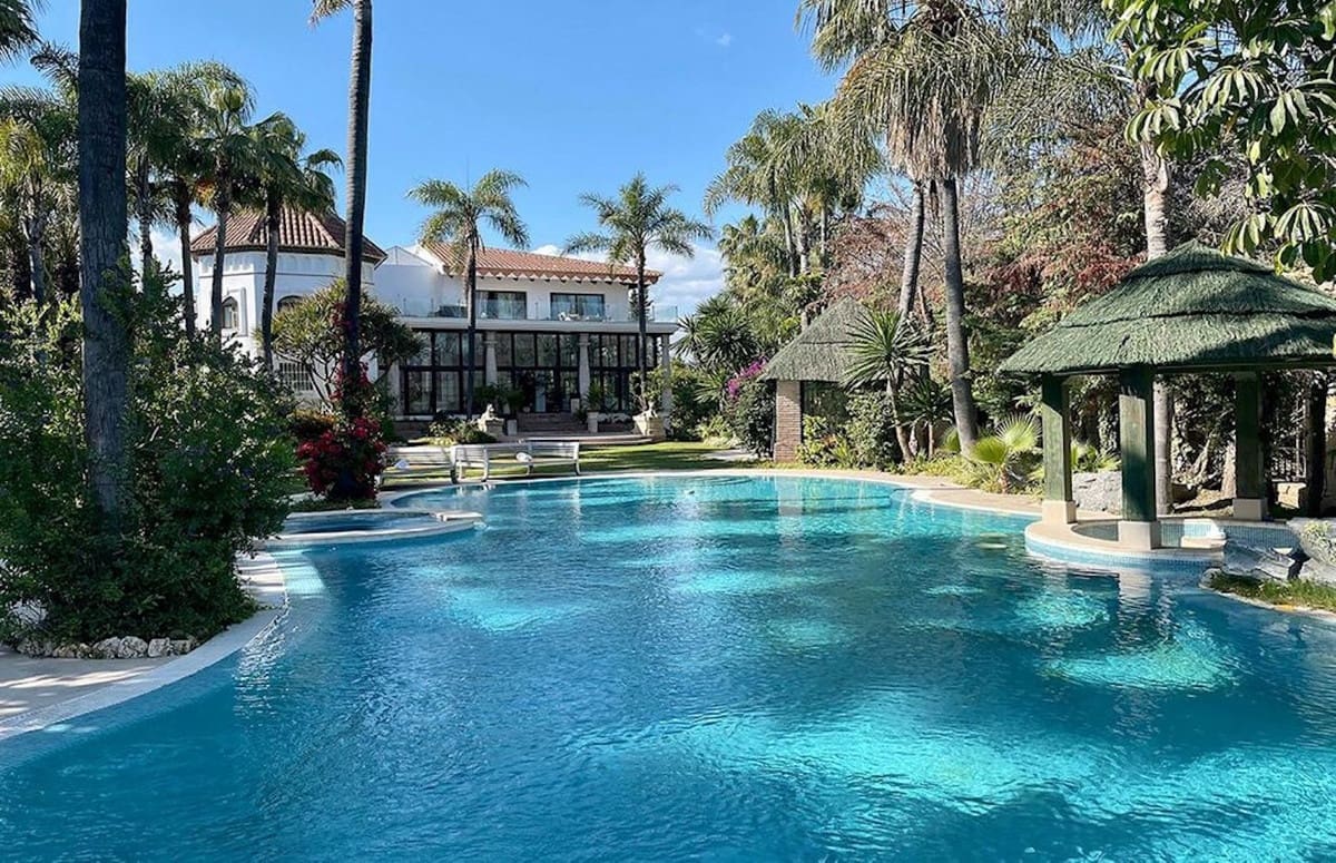 10 soveværelse Villa til salg i Puerto Banus med swimmingpool - € 10.000.000 (Ref: 8763569)