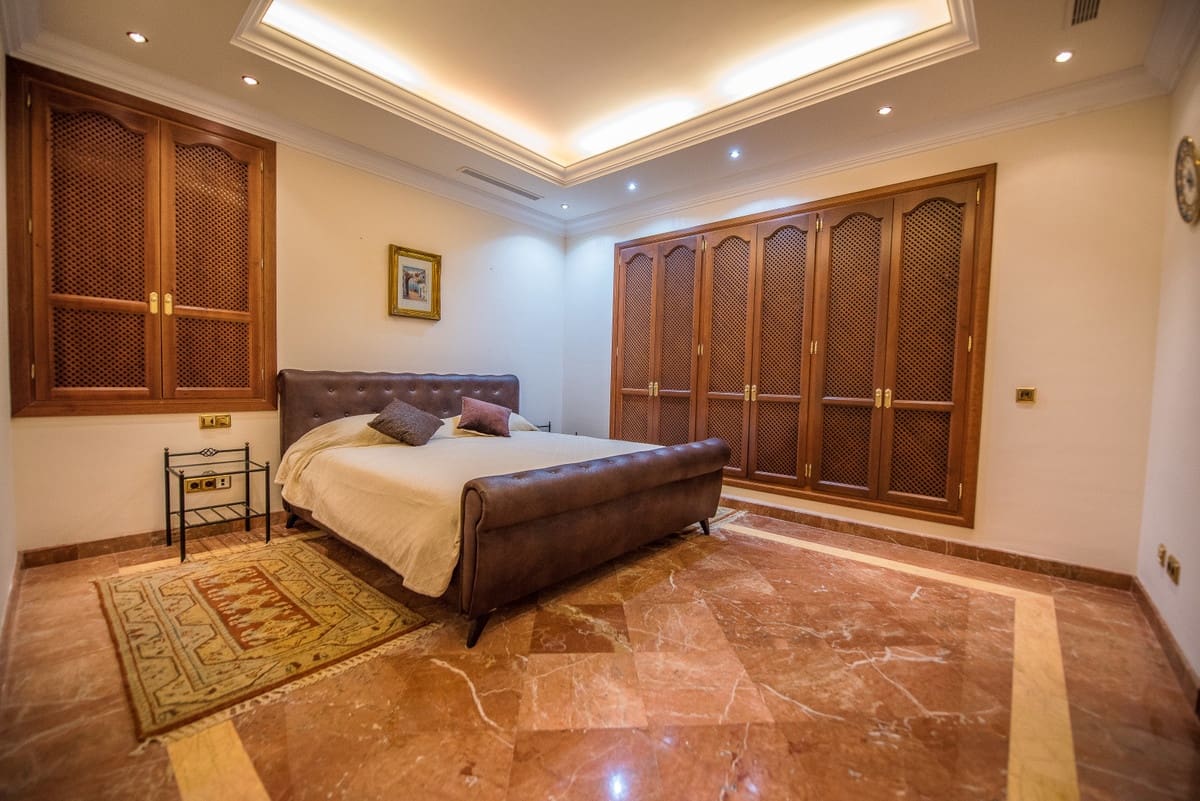 8 sypialnia Willa na sprzedaż w La Zagaleta z basenem - 5 850 000 € (Ref: 8763570)