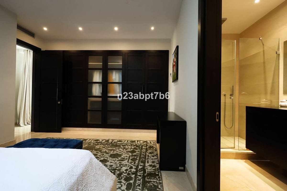 4 sypialnia Willa na sprzedaż w Puerto Banus z basenem garażem - 12 000 000 € (Ref: 8763571)