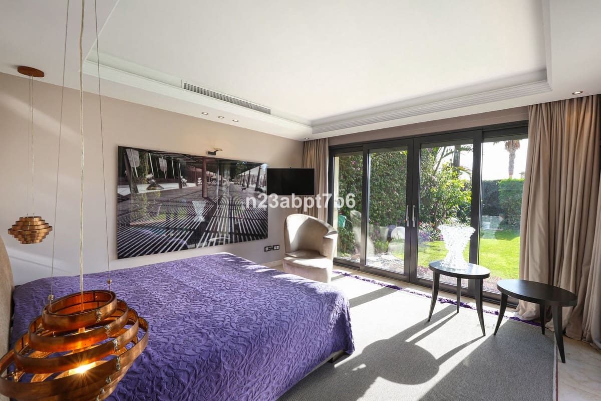 4 sypialnia Willa na sprzedaż w Puerto Banus z basenem garażem - 12 000 000 € (Ref: 8763571)